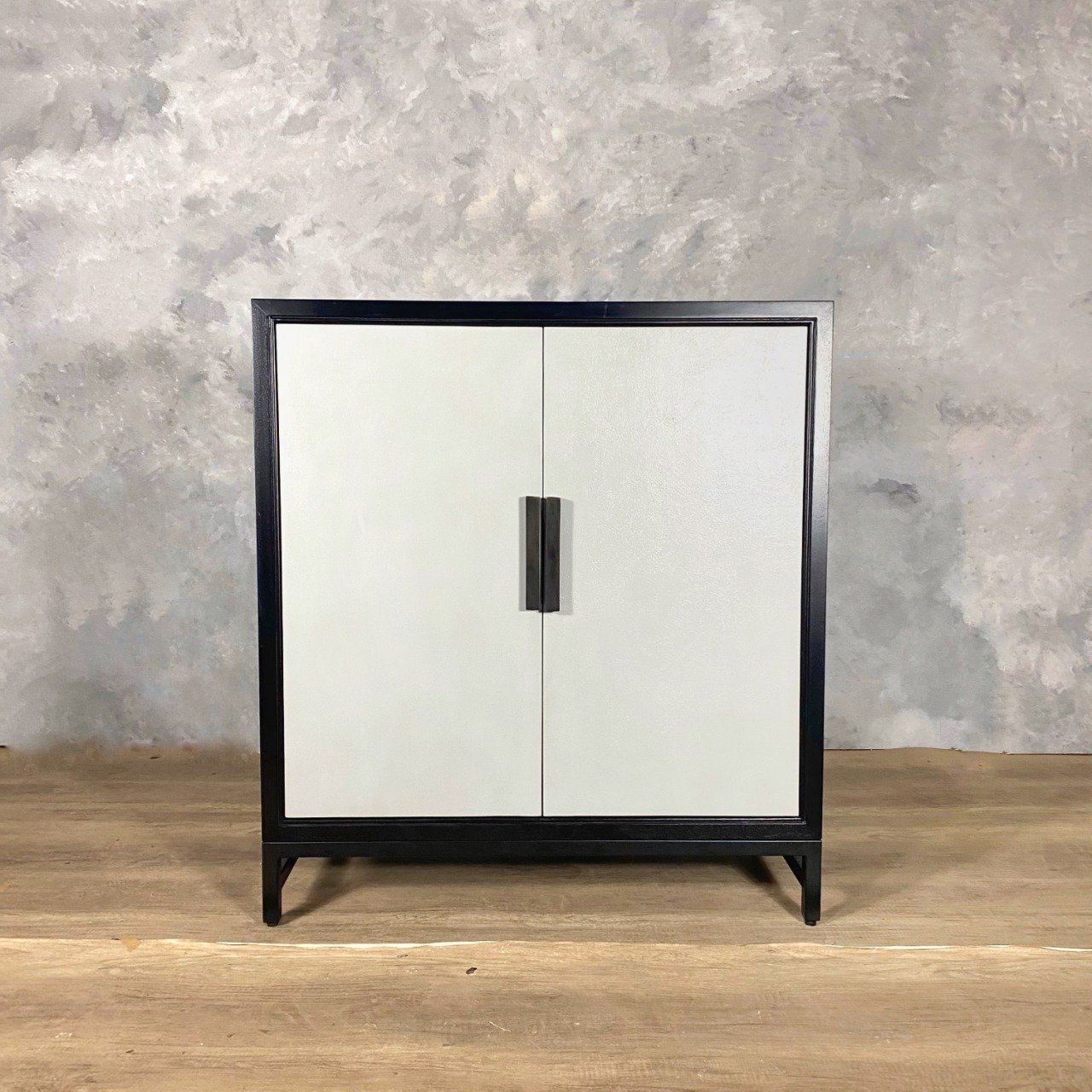 kabinet LANY