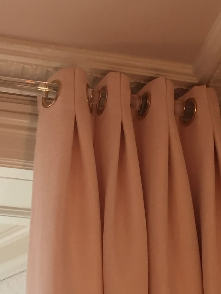 curtain pleats